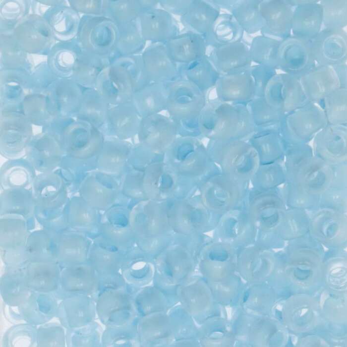 Toho Saatperlen 8/0 Kristal mit Neon Eisblauem Einzug